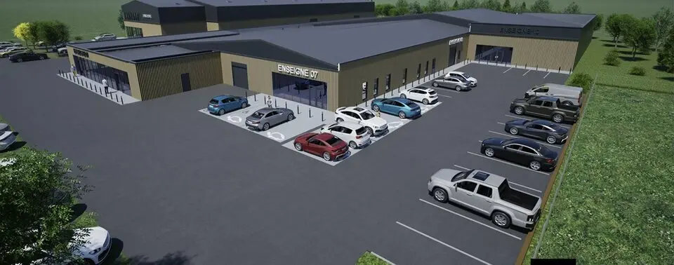 Cellule commerciale neuve de 629m² 