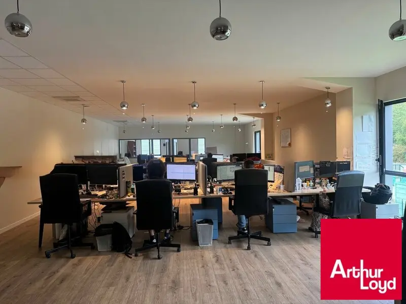 A louer Locaux d'activité 879m² Anglet