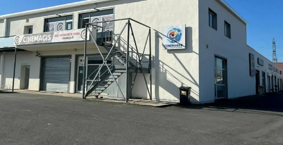 BUREAU 700 M² TYPE ERP A LOUER BORDEAUX NORD