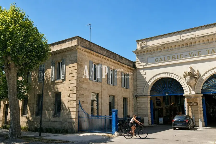 BORDEAUX CHARTRONS  BUREAUX À LOUER  228,10 M²  GALERIE TATRY