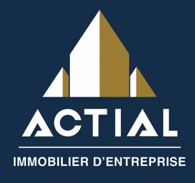 A LOUER NANTES EST ENTREPRISES LOCAL ACTIVITE env. 142 m²