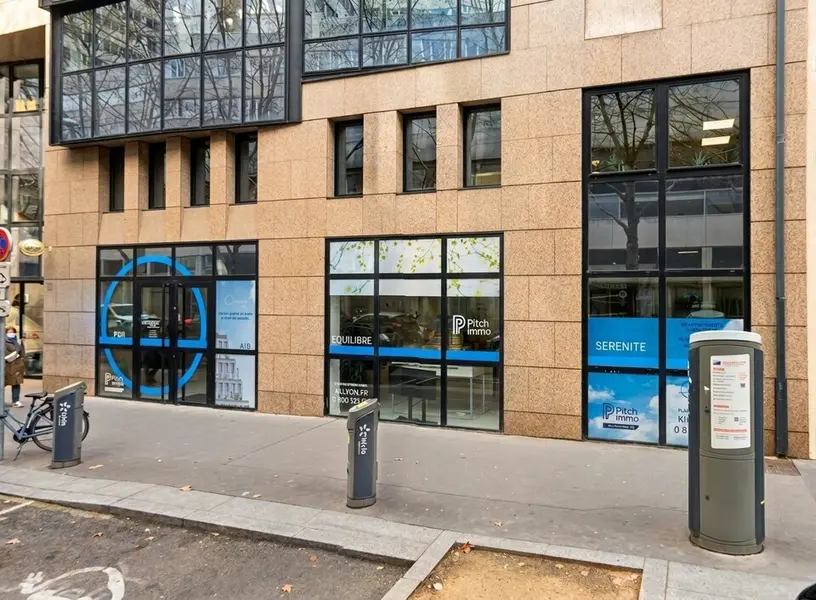 A louer Local commercial  188.64m² Lyon 03