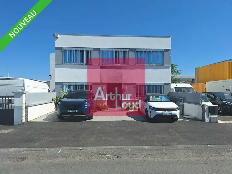 BREZET - BUREAUX DE 110 M² A LOUER AVEC TERRASSES 