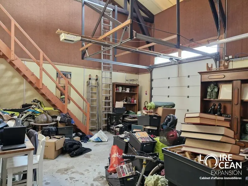 A vendre Entrepôt 250m² Corsept