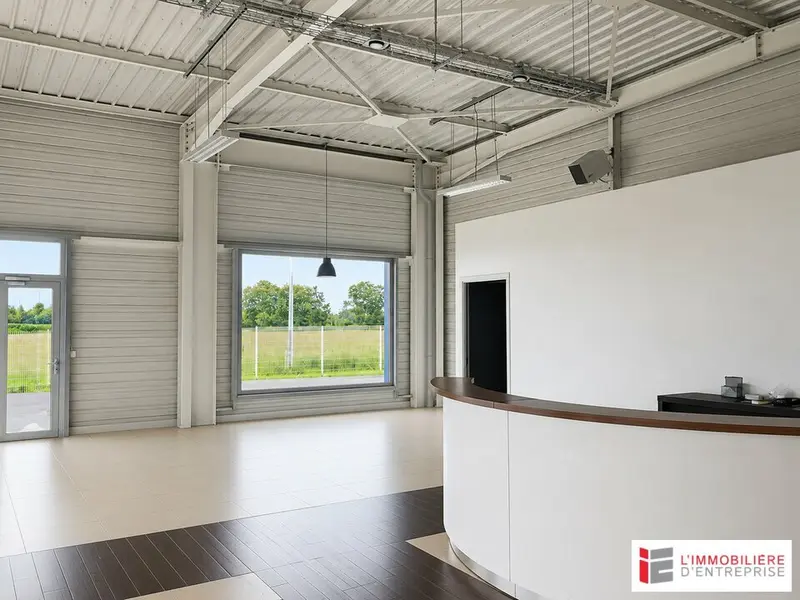 A vendre Locaux d'activité 672m² Lannion