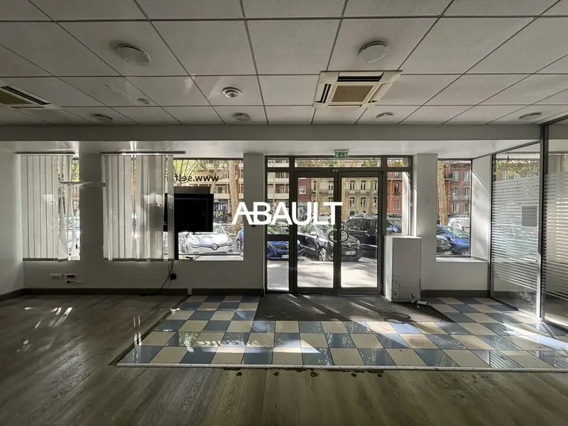A louer Local commercial  104m² Toulouse