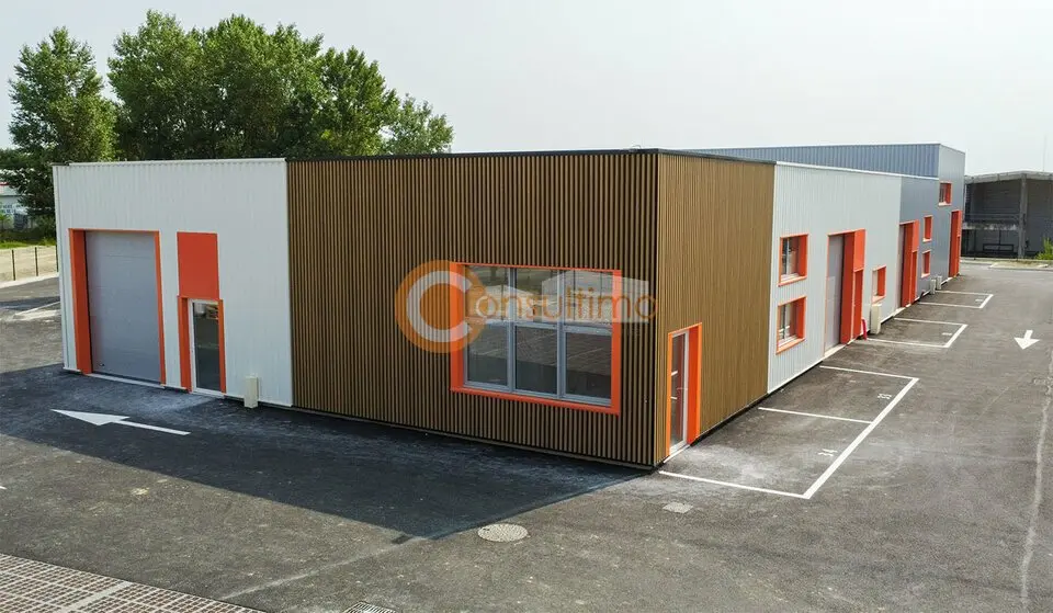 A vendre - Local d'activités et de bureaux - Carbon Blanc