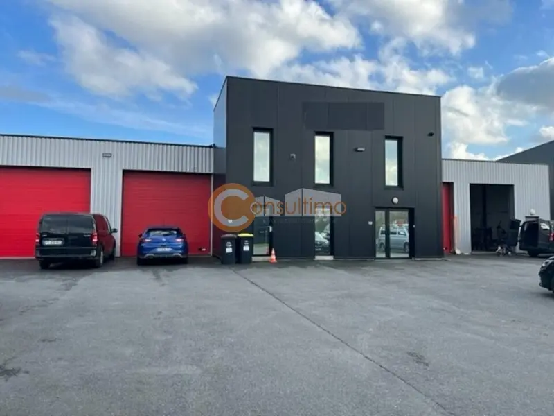 A Louer - Local d'activités et de bureaux - Saint Loubes