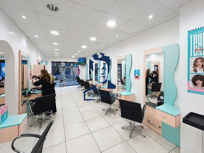Opportunité rare pour ce salon en hyper centre